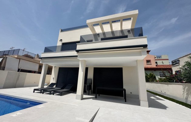 Sale - Detached house - Guardamar del Segura - Urbanization Buenavista