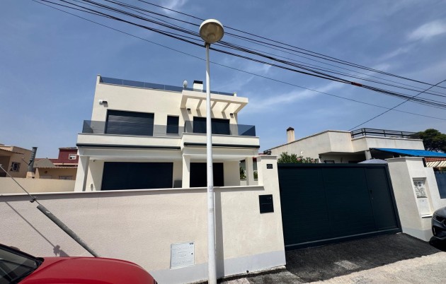 New Build - Detached house - Guardamar del Segura - Urbanization Buenavista