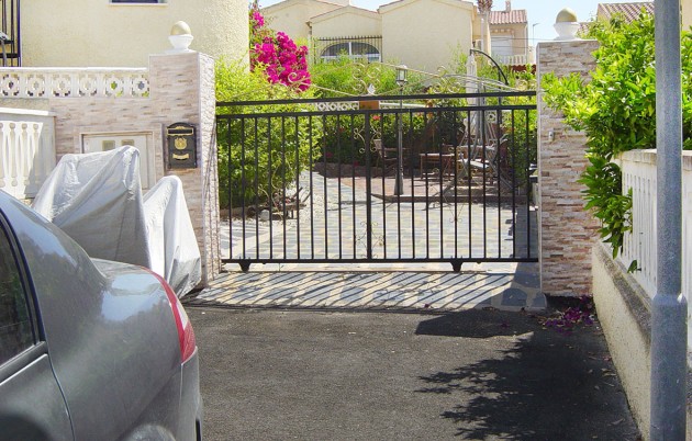 Sale - Detached house - San Fulgencio - Urb. La Marina