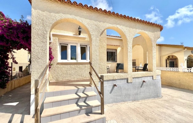 Sale - Detached house - San Fulgencio - Urb. La Marina