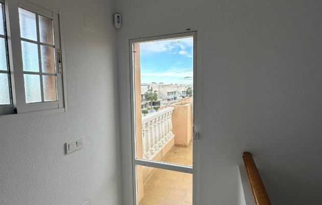 Venta - Casa adosada - Torrevieja - Centro de Torrevieja