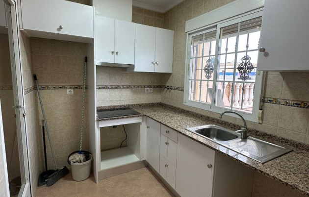 Venta - Casa adosada - Torrevieja - Centro de Torrevieja