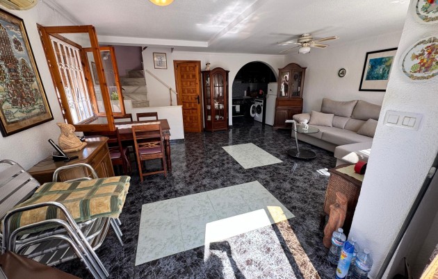 Sale - Reihenhaus - Guardamar del Segura - Urbanisation Buenavista