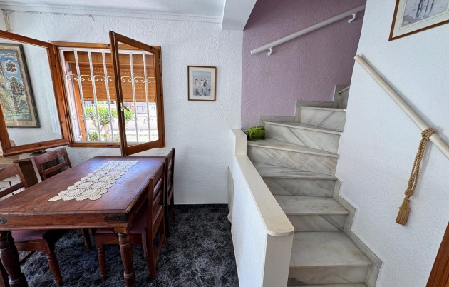 Sale - Reihenhaus - Guardamar del Segura - Urbanisation Buenavista