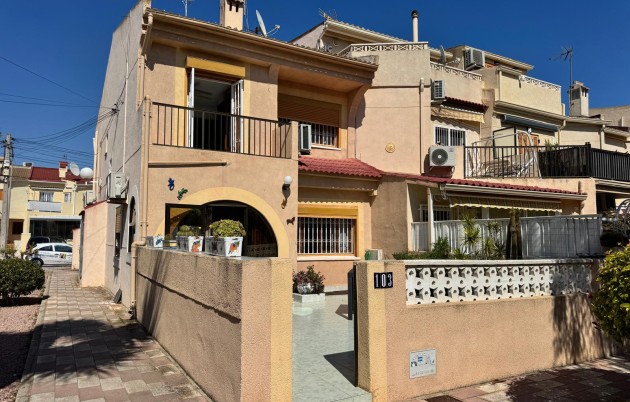 Sale - Reihenhaus - Guardamar del Segura - Urbanisation Buenavista