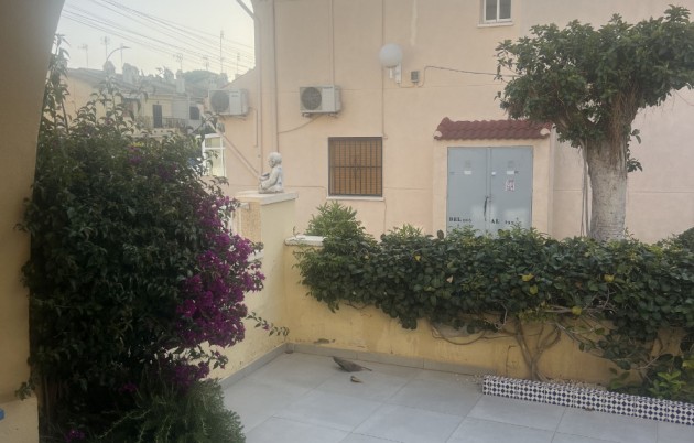 Sale - Terraced house - Guardamar del Segura - Urbanization Buenavista