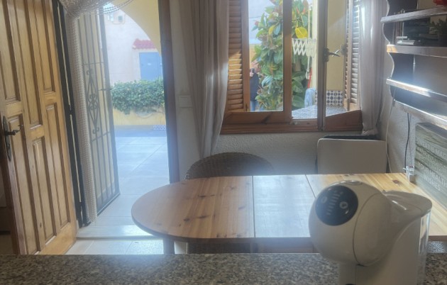 Sale - Terraced house - Guardamar del Segura - Urbanization Buenavista