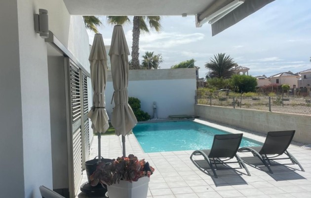 Sale - Detached house - San Fulgencio - Urb. La Marina