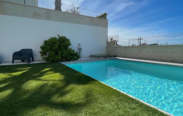 Sale - Detached house - San Fulgencio - Urb. La Marina