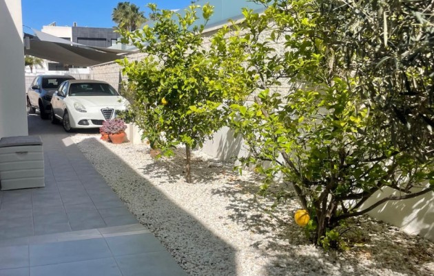 Sale - Detached house - San Fulgencio - Urb. La Marina