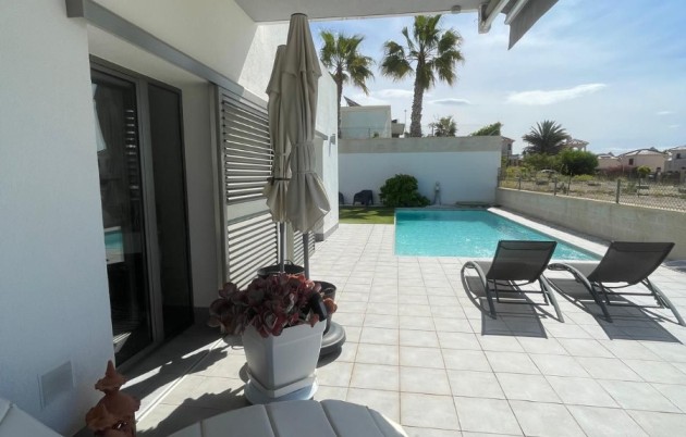 Sale - Detached house - San Fulgencio - Urb. La Marina