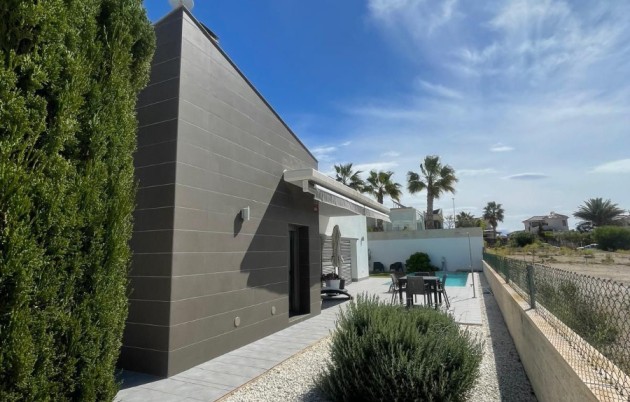 Sale - Detached house - San Fulgencio - Urb. La Marina