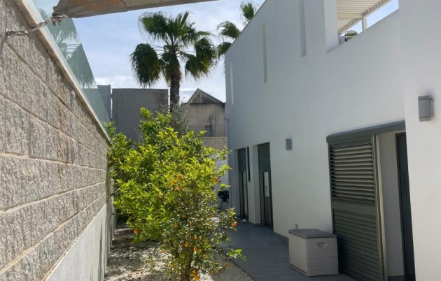 Sale - Detached house - San Fulgencio - Urb. La Marina