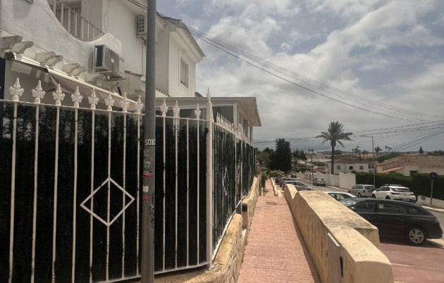 Sale - Terraced house - San Fulgencio - Urb. Oasis