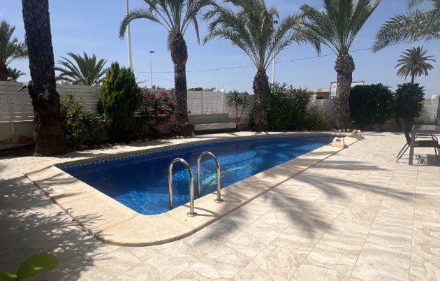 Sale - Detached house - Elche - El Pinet