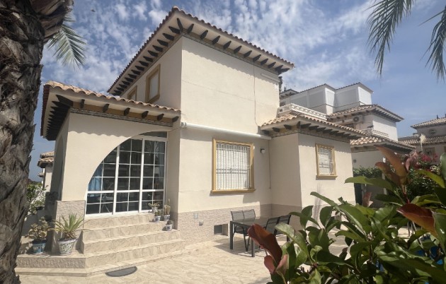 Sale - Detached house - Elche - El Pinet