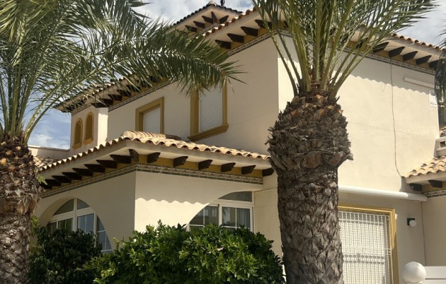 Sale - Detached house - Elche - El Pinet
