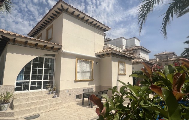 Sale - Detached house - Elche - El Pinet