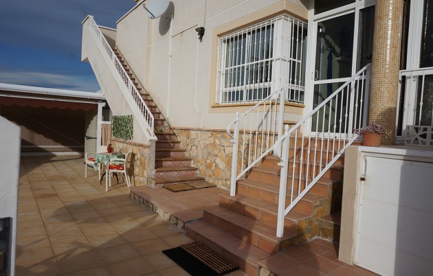 Venta - Chalet independiente - San Fulgencio - Urb. La Marina
