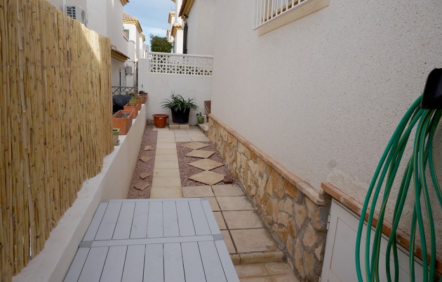 Venta - Chalet independiente - San Fulgencio - Urb. La Marina