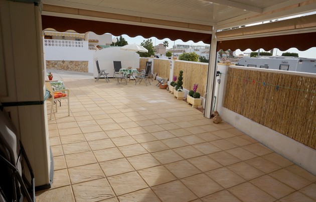 Venta - Chalet independiente - San Fulgencio - Urb. La Marina