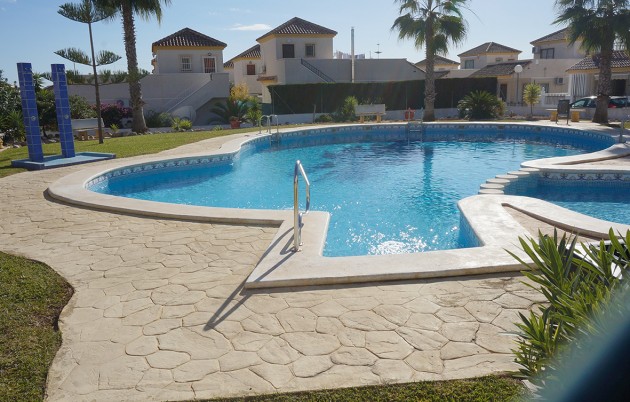 Venta - Chalet independiente - San Fulgencio - Urb. La Marina