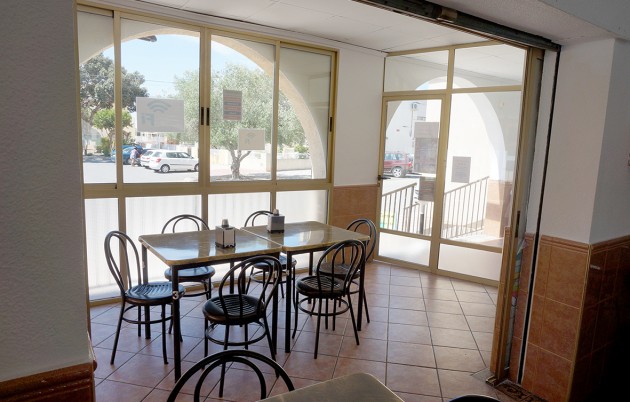 Sale - Commercial - Guardamar del Segura - Urbanization Buenavista