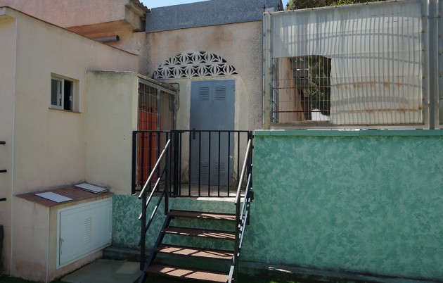 Sale - Commercial - Guardamar del Segura - Urbanization Buenavista